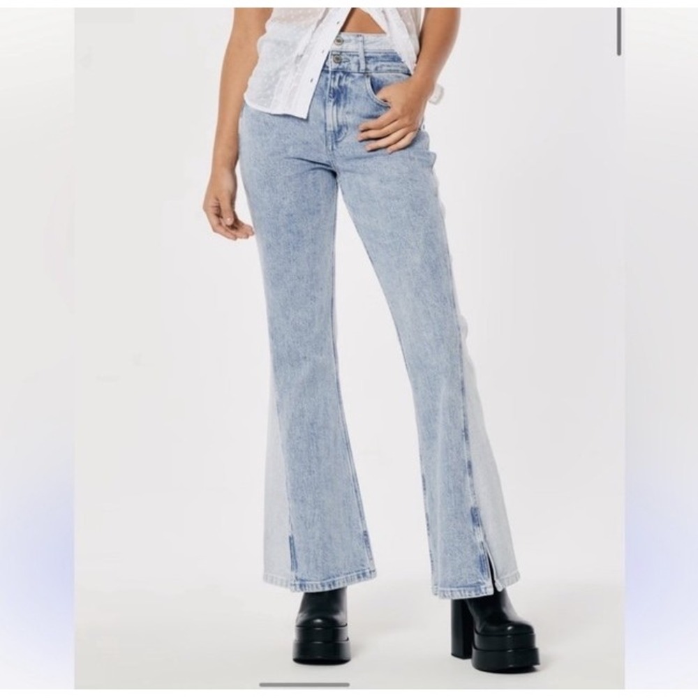 Social‎ Tourist Ultra High Rise Flare Jeans Two Tone Light Wash 25R Side Slit